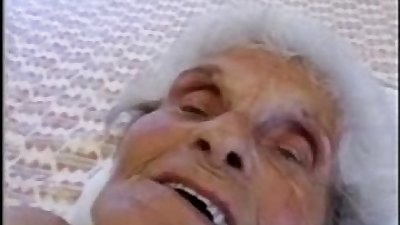 Very old granny still loves to be fucked