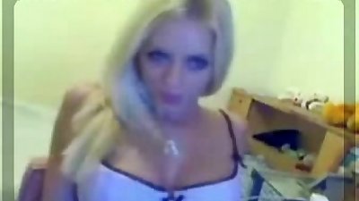 blonde have perfect boobs ever210421