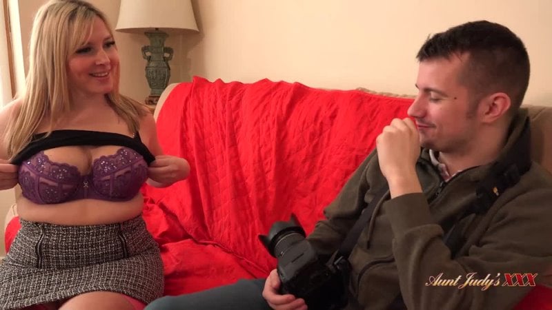 Charlie rae, sexo joven adolescente porno culo gordo bbw grandes tetas naturales gruesas con curvas follar culo boob bang gordita regordeta rubia amor (lindo)