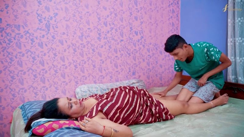 Scopo mia madre mentre dorme mangiando la sua figa, video di desi hamster