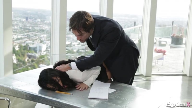 O chefe puniu sua secretária Megan Rain [sexo, pornografia, pornô, público, safadeza, casting, pov, sexo, realidade, adolescente, boquete, anal]